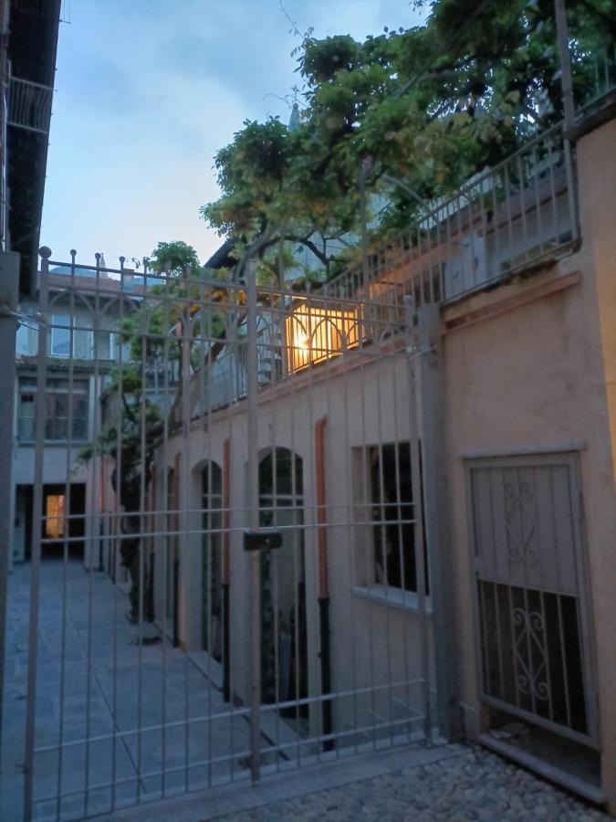 Wisteria Court - Suite 2 - 梅纳焦 外观 照片